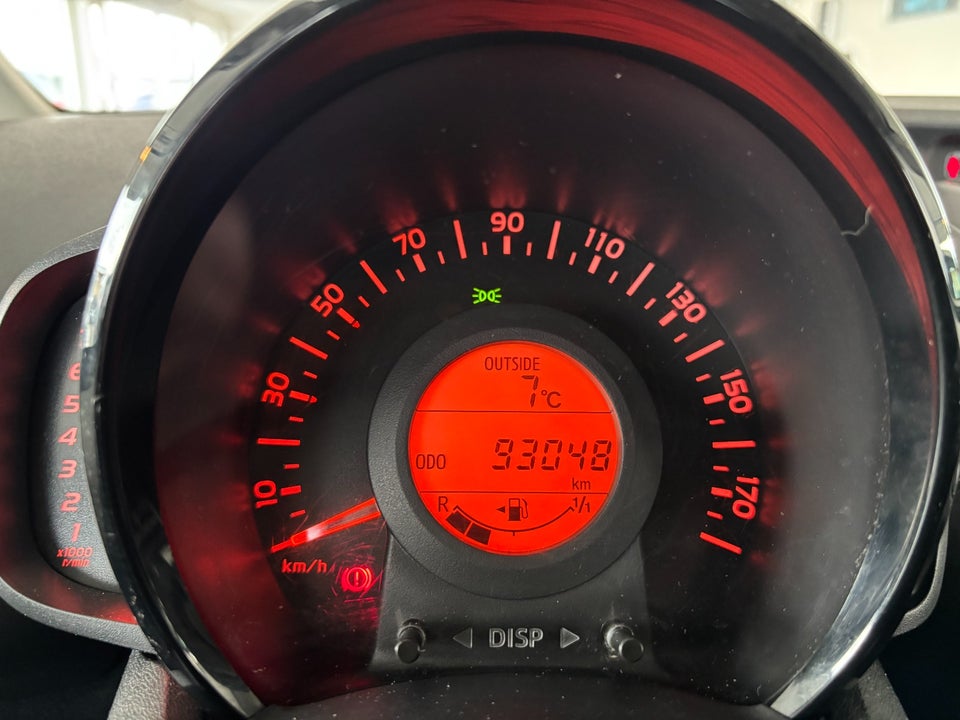 Toyota Aygo 1,0 VVT-i x-play 5d