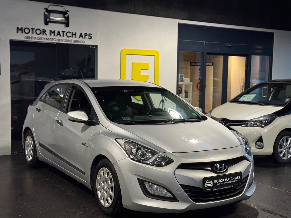 Hyundai i30 1,6 CRDi 110 Comfort Eco 5d