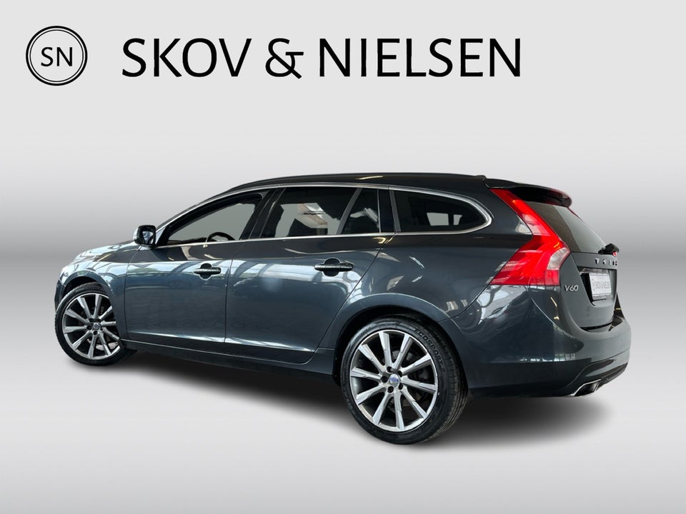 Volvo V60 2,0 D4 181 Momentum Drive-E 5d