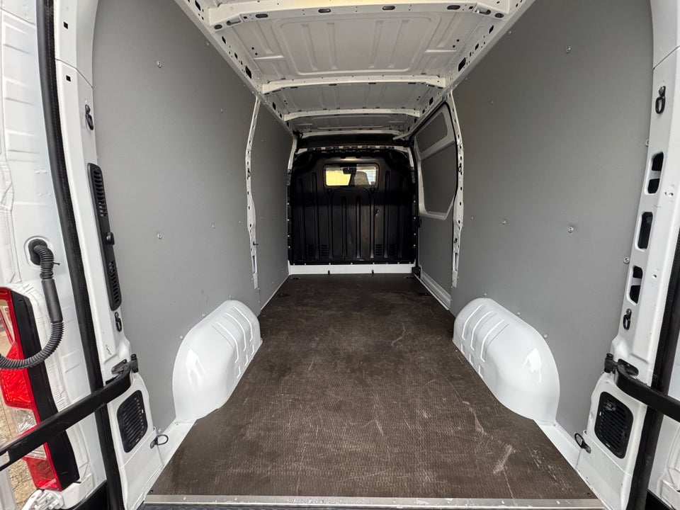 Nissan Interstar 2,0 dCi 150 L2H2 N-Connecta Van