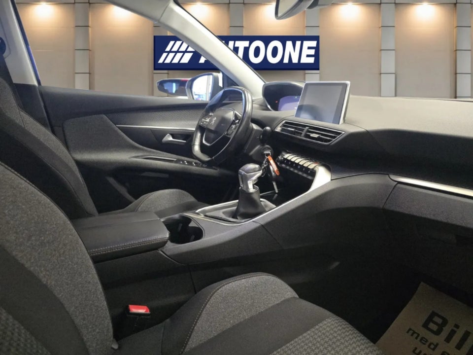 Peugeot 3008 1,2 e-THP 130 Active 5d