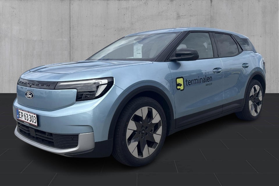 Ford Explorer 77 Premium Extended Range 5d