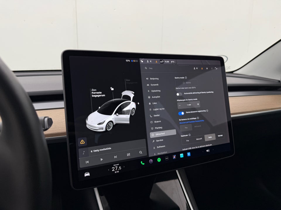 Tesla Model 3 Long Range AWD 4d