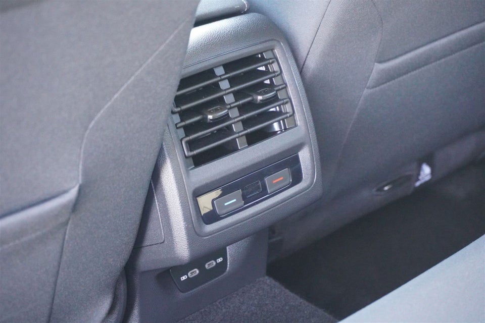 VW Golf VIII 1,4 eHybrid DSG 5d