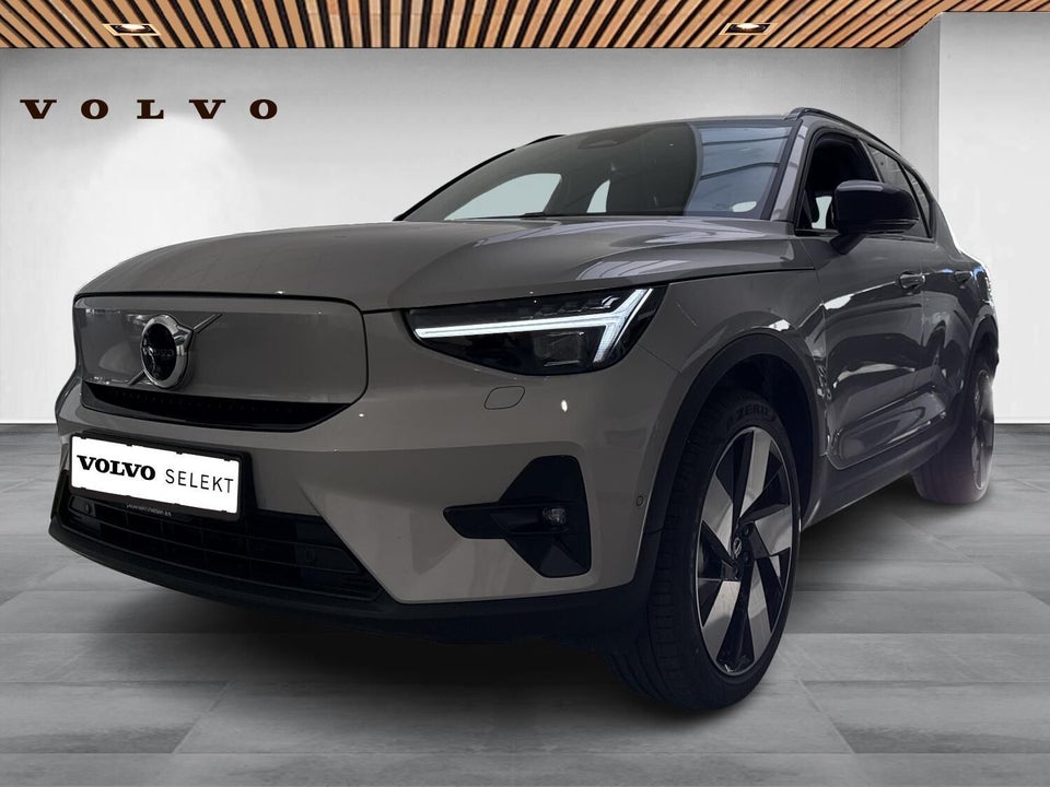 Volvo EX40 Extended Range Plus 5d