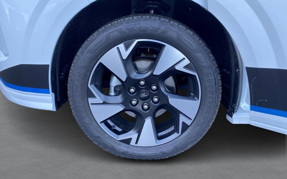 Ford E-Transit Custom 320S 64 Sport