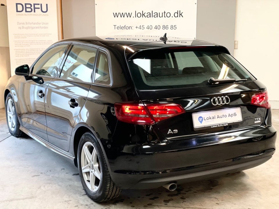 Audi A3 1,6 TDi 110 Ultra Attraction Sportback 5d