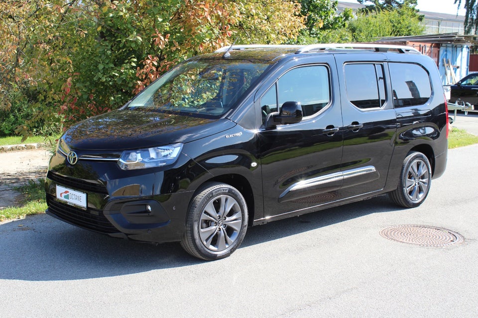 Toyota ProAce City Verso 50 Long Family 5d