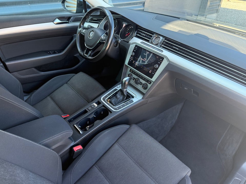 VW Passat 1,6 TDi 120 Comfortline Variant DSG Van 5d