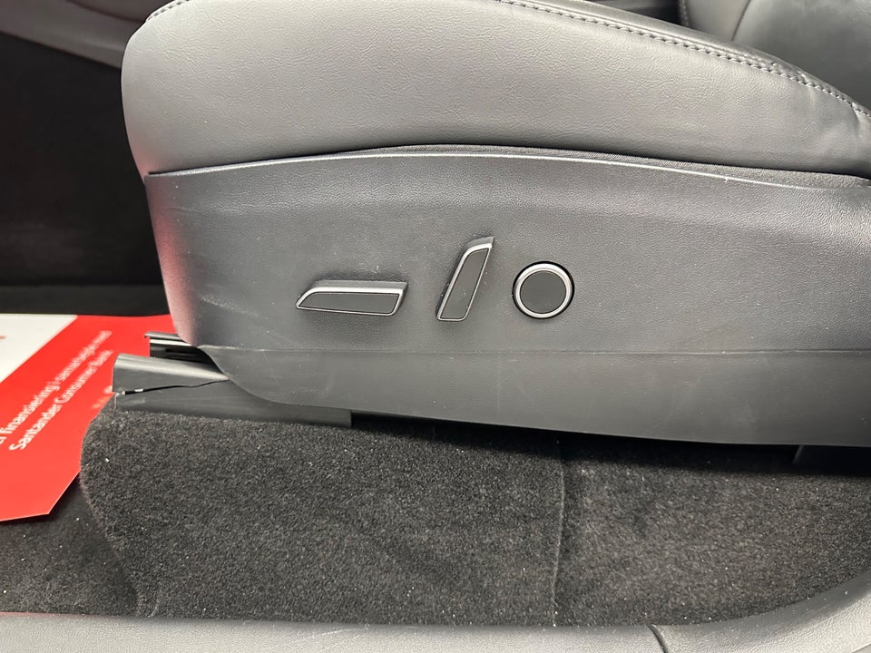 Tesla Model Y RWD 5d