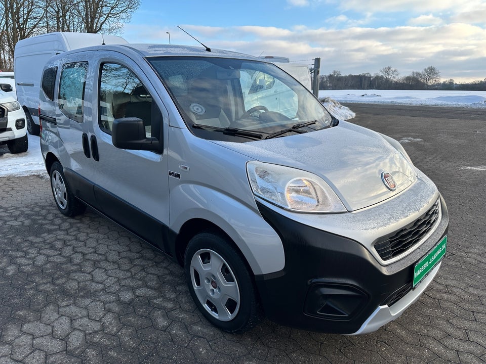 Fiat Fiorino 1,3 MJT 95 Adventure Van 5d