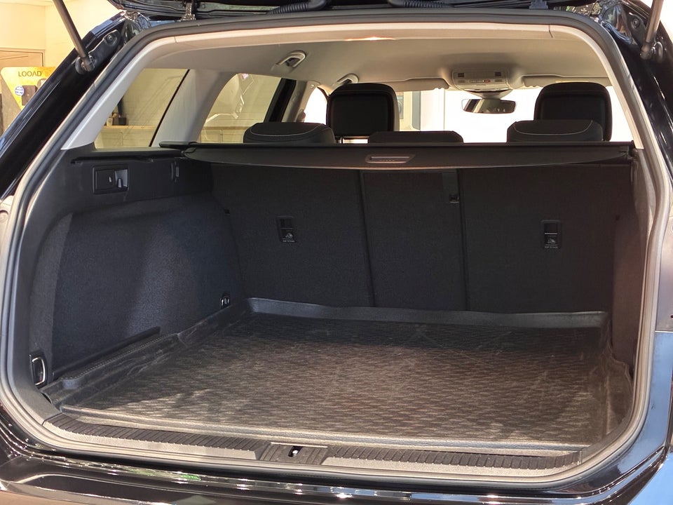 VW Passat 1,5 TSi 150 Elegance+ Variant DSG 5d