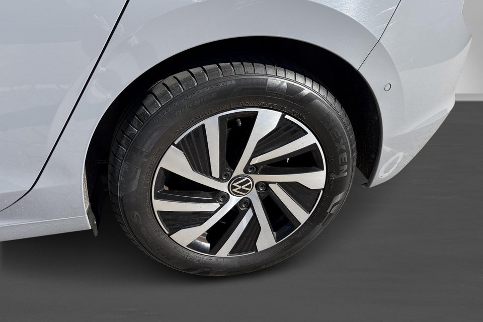 VW Golf VIII 1,4 eHybrid DSG 5d