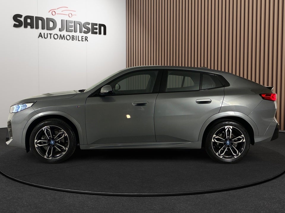 BMW iX2 xDrive30 M-Sport Premium 5d