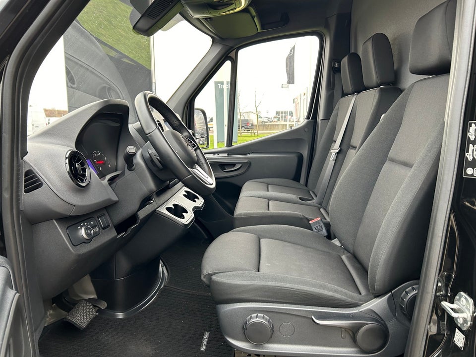 Mercedes Sprinter 215 2,0 CDi A2 Kassevogn aut. FWD