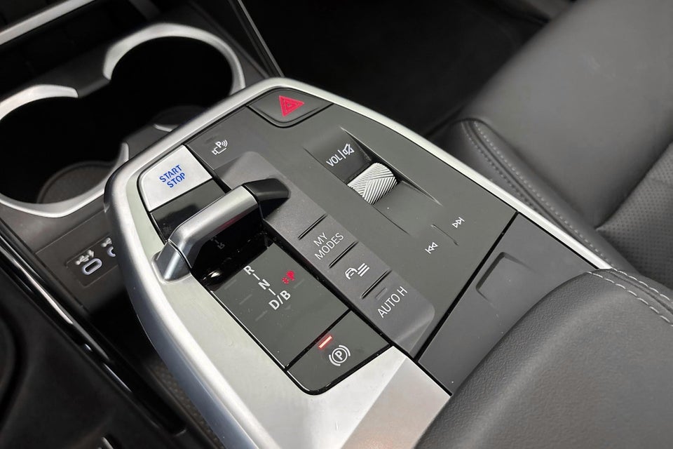 BMW iX1 eDrive20 X-Line 5d