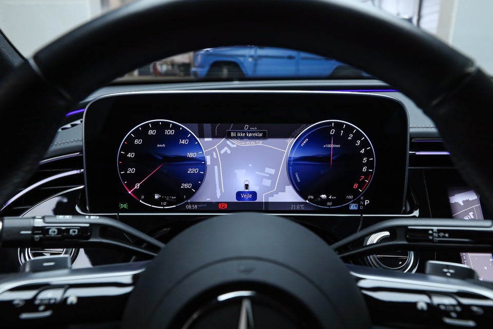 Mercedes E300 e 2,0 AMG Line stc. aut. 5d