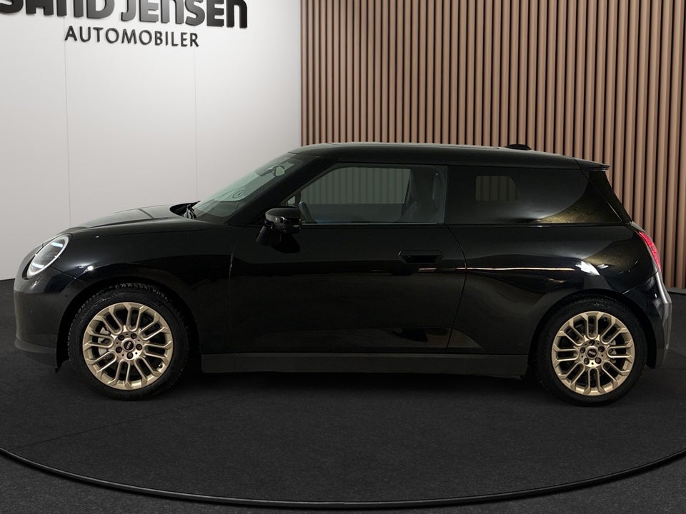 MINI Cooper E Favoured Trim L 3d