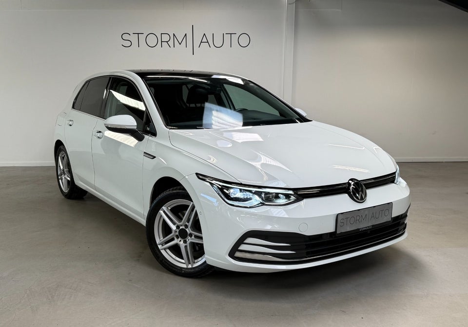 VW Golf VIII 2,0 TDi 150 Style DSG 5d