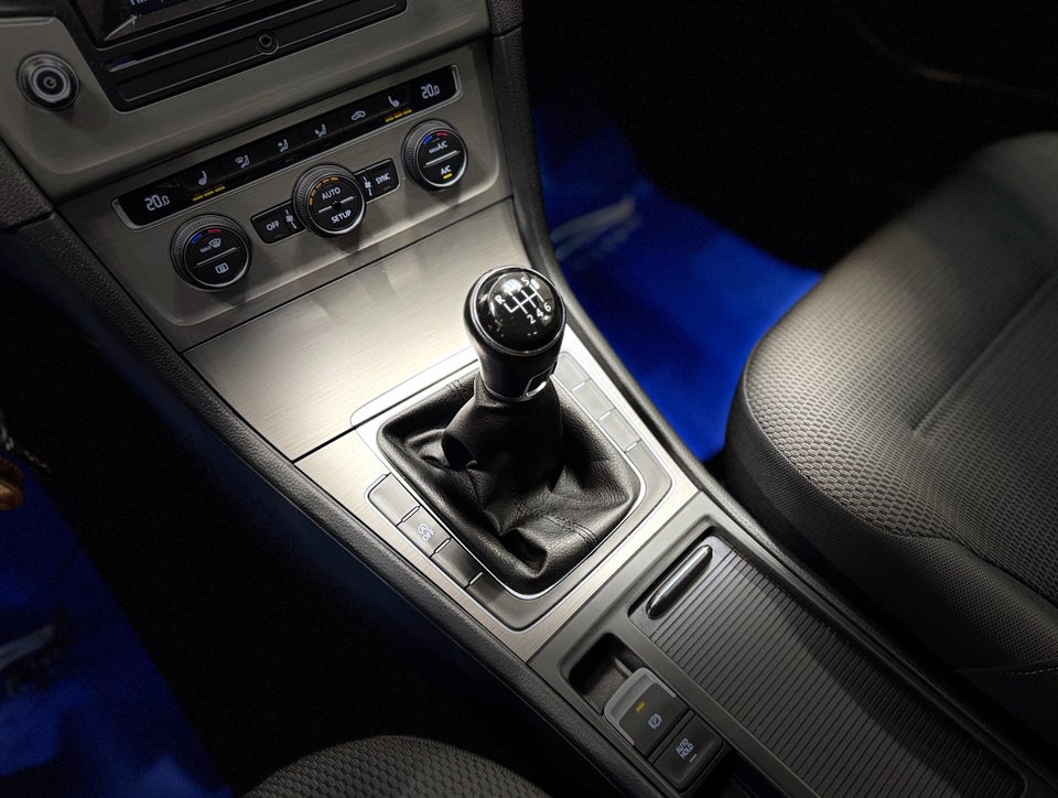 VW Golf VII 1,4 TSi 122 Comfortline BMT 5d