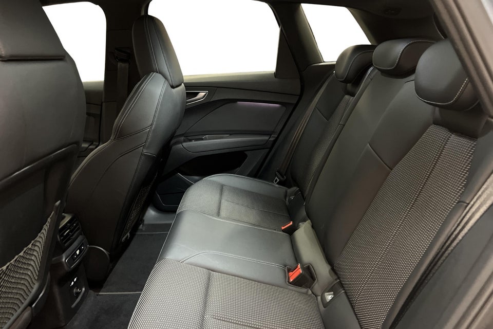 Audi Q4 e-tron 40 Attitude S-line 5d