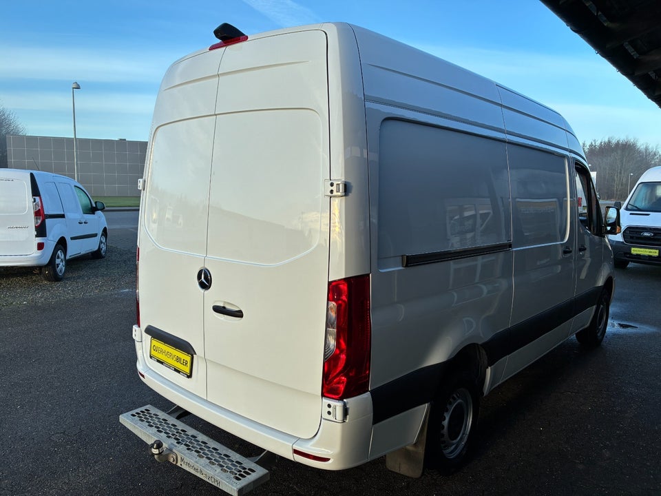 Mercedes Sprinter 317 2,0 CDi A2 Kassevogn aut. RWD