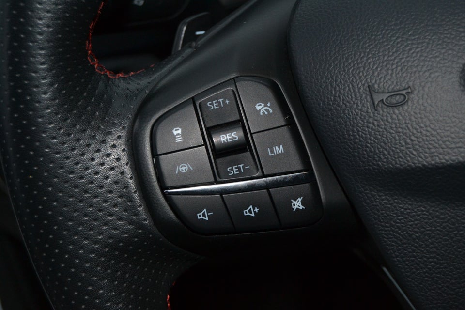 Ford Focus 1,5 EcoBoost ST-Line Business stc. aut. 5d