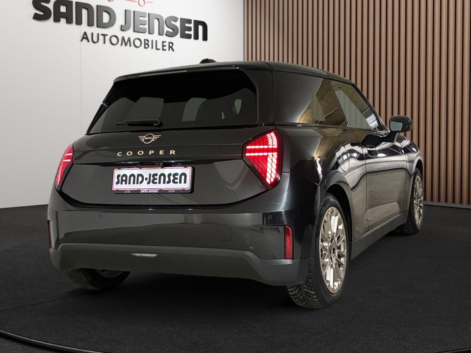 MINI Cooper E Favoured Trim L 3d