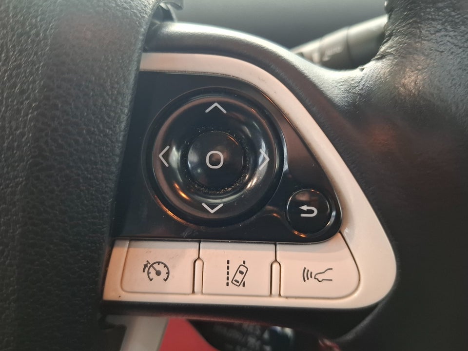 Toyota Prius 1,8 Plug-in Hybrid H3 MDS 5d