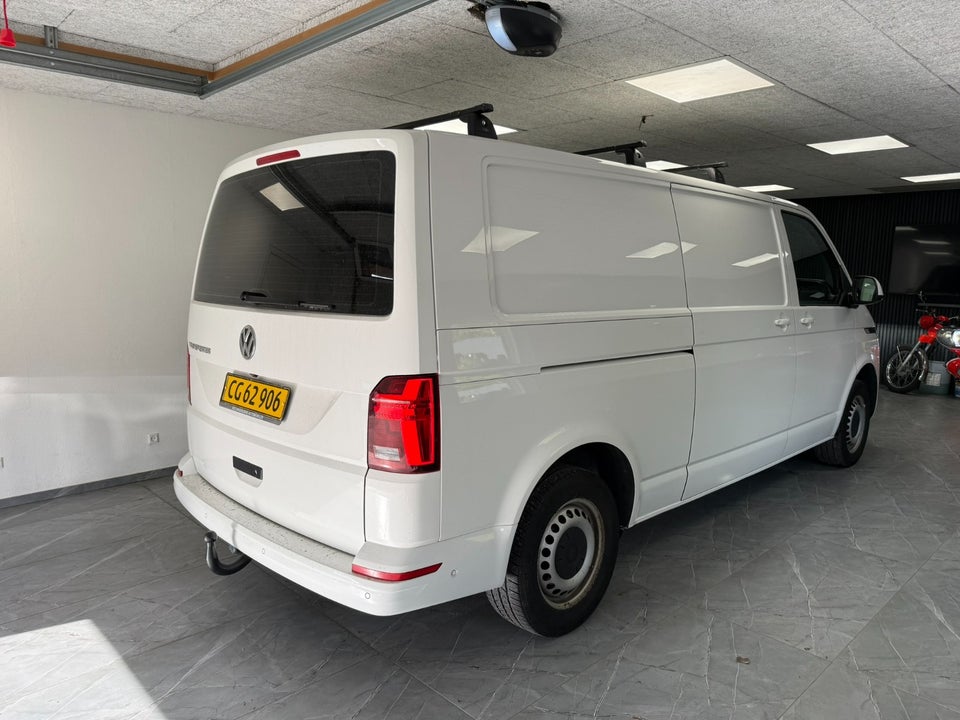 VW Transporter 2,0 TDi 150 Kassevogn DSG lang