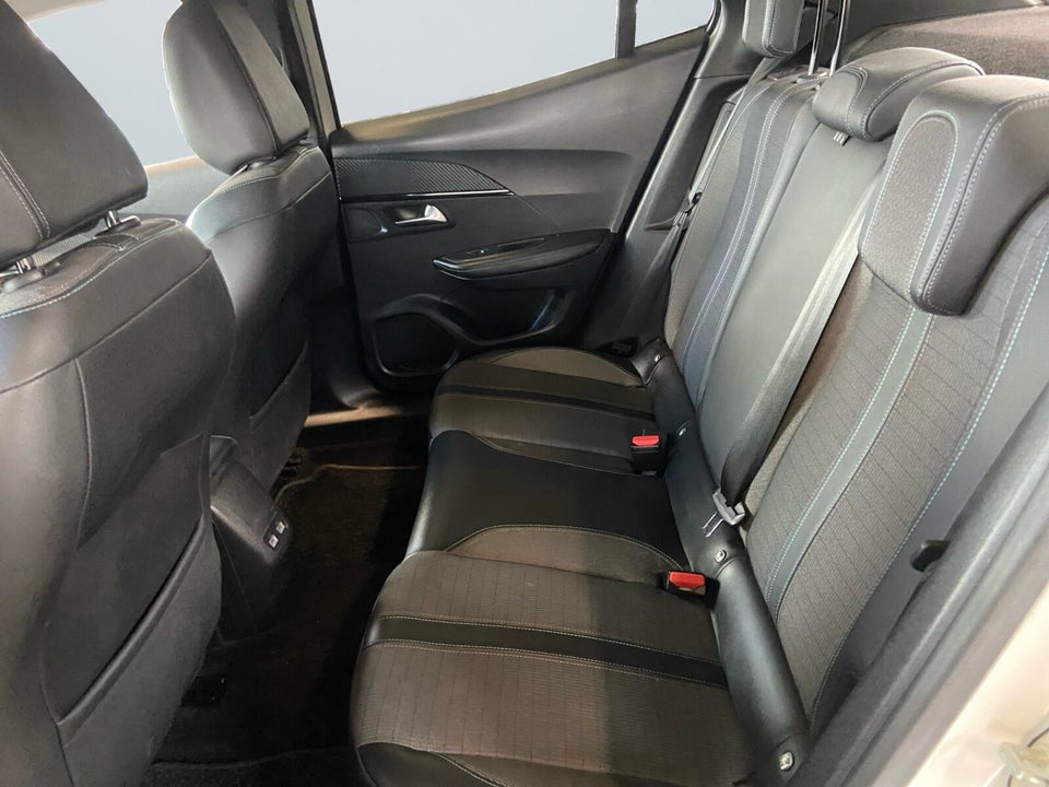 Peugeot e-2008 50 Allure 5d