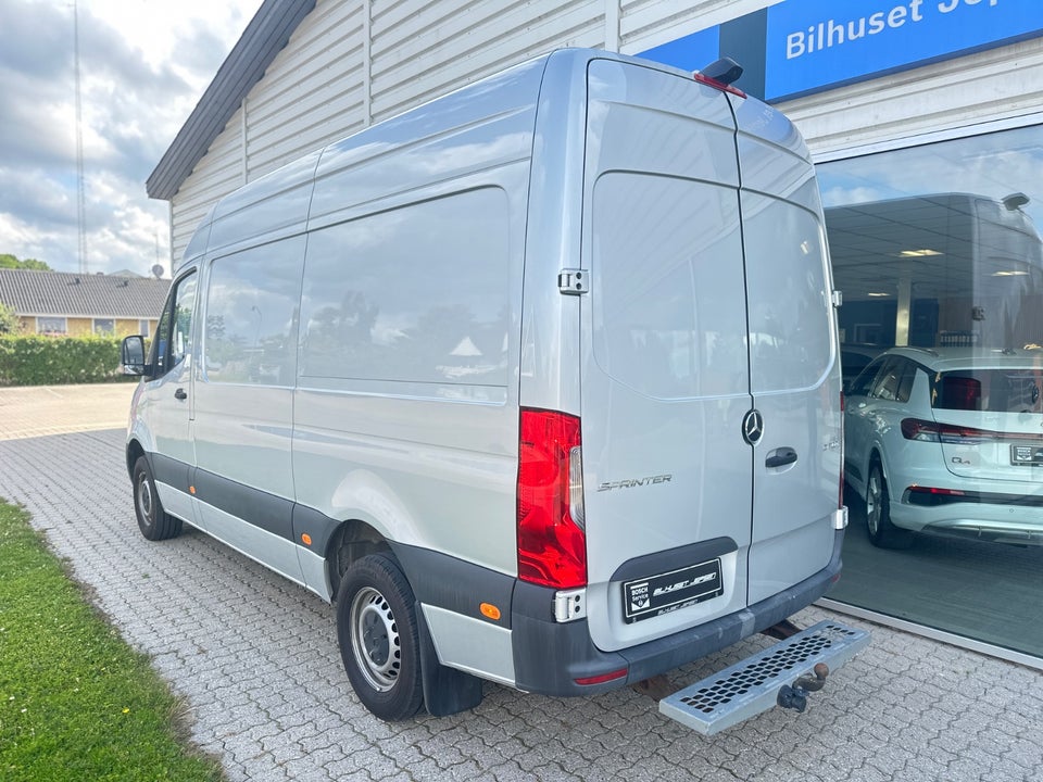 Mercedes Sprinter 317 2,0 CDi A2 Kassevogn aut. RWD