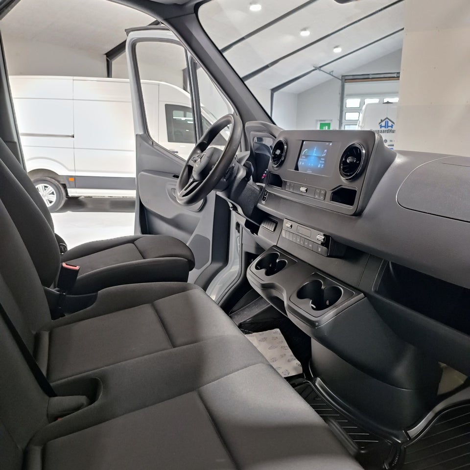 Mercedes Sprinter 317 2,0 CDi A2 Kassevogn aut. RWD