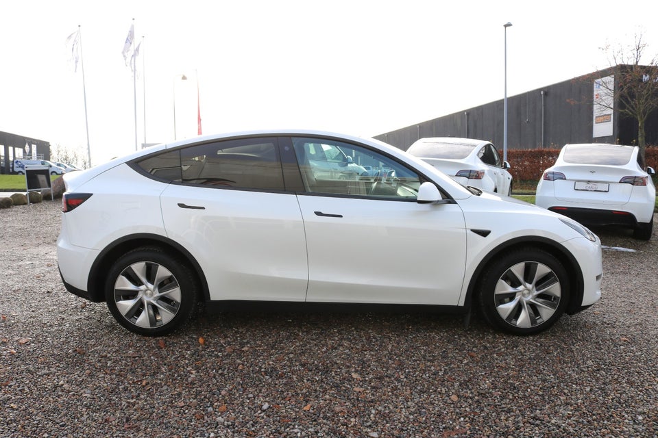 Tesla Model Y Long Range AWD 5d