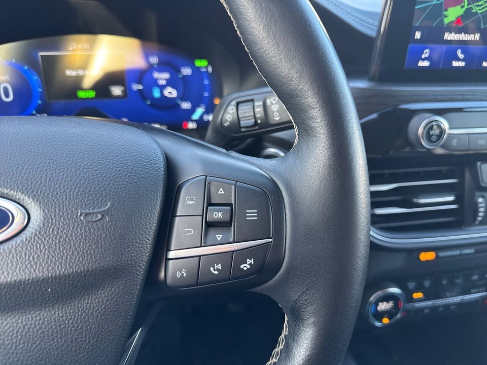 Ford Kuga 2,5 PHEV Vignale CVT 5d