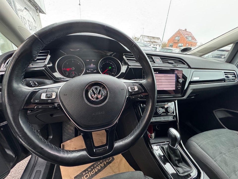 VW Touran 2,0 TDi 150 Comfortline DSG 7prs 5d