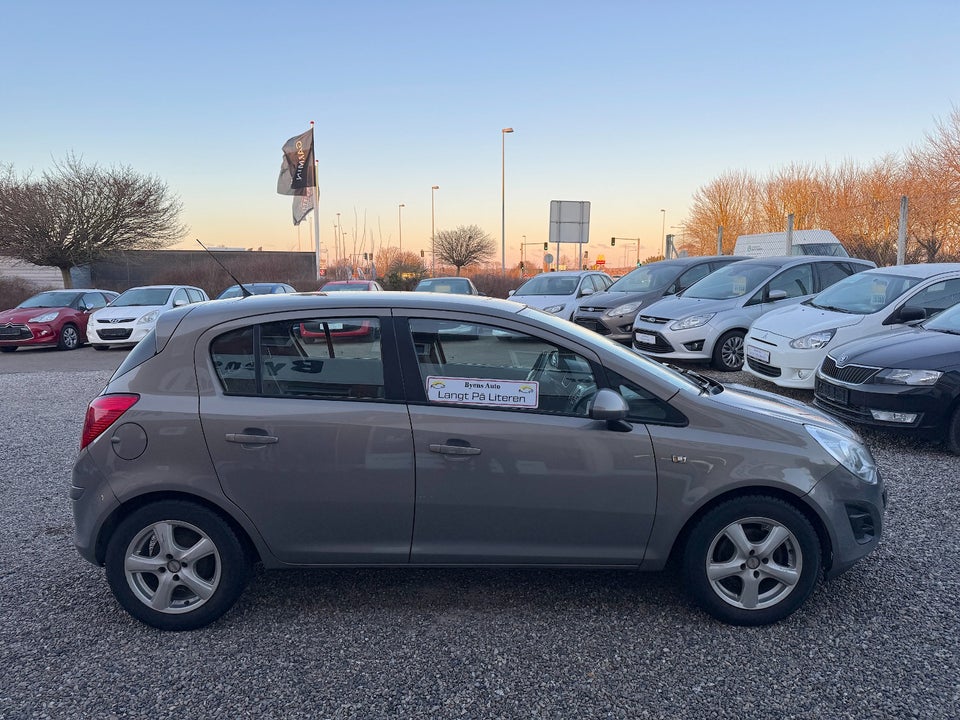 Opel Corsa 1,0 12V Enjoy 5d