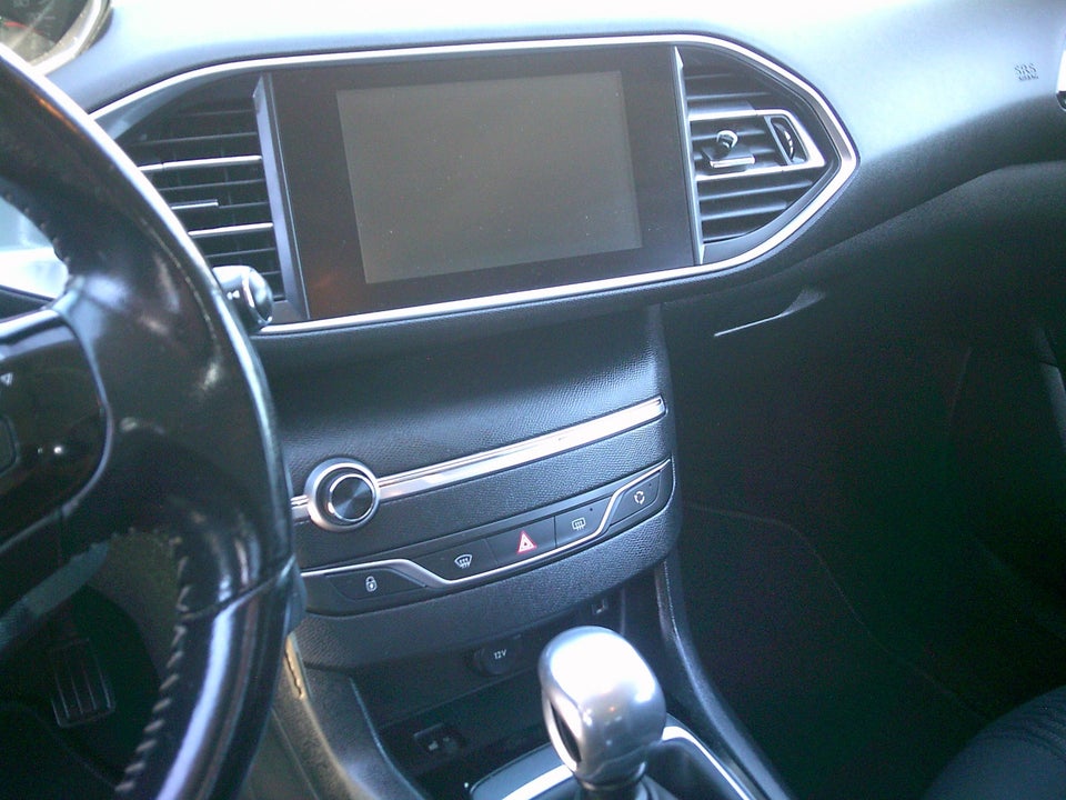 Peugeot 308 1,6 BlueHDi 120 Style SW 5d