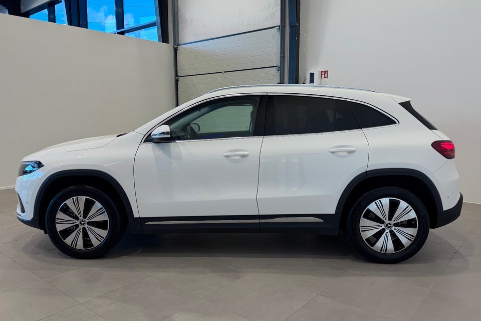 Mercedes EQA300 Progressive 4Matic 5d