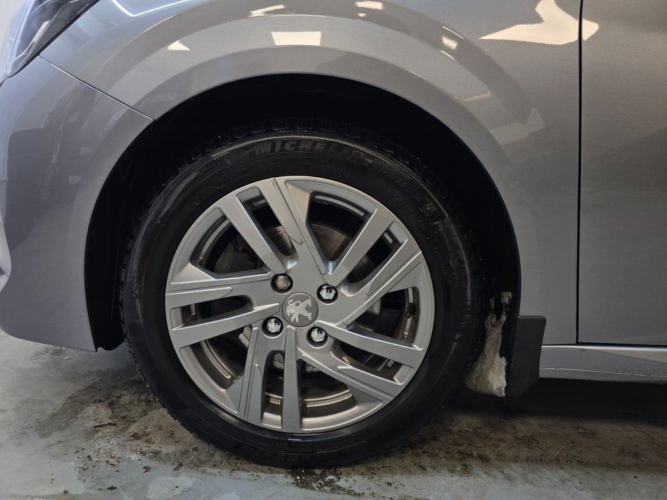 Peugeot 208 1,2 PureTech 100 Allure EAT8 5d