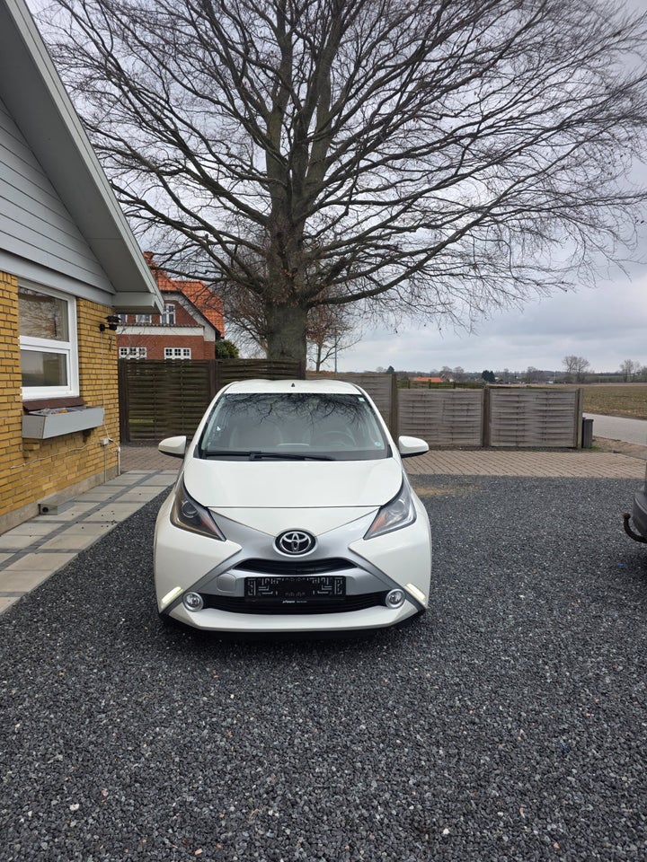 Toyota Aygo 1,0 VVT-i x-change 5d