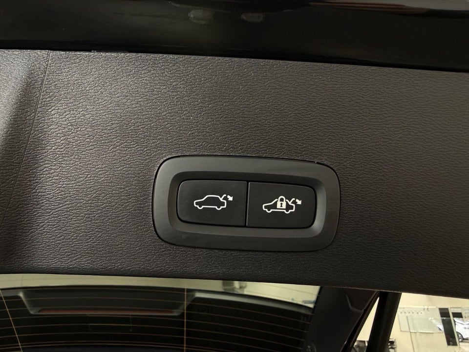 Volvo XC40 ReCharge Twin Plus 5d