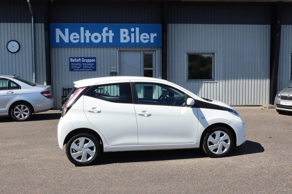 Toyota Aygo 1,0 VVT-i x-clusiv 5d