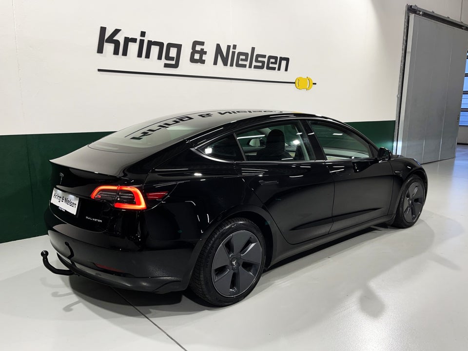 Tesla Model 3 Long Range AWD 4d