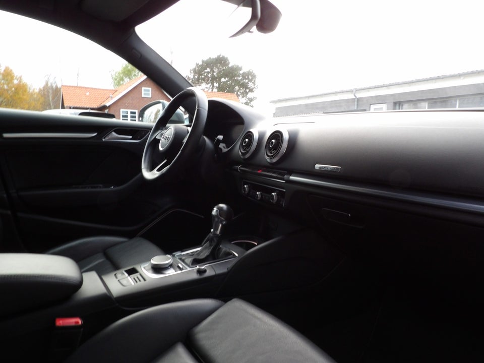 Audi A3 1,4 e-tron Sportback S-tr. 5d