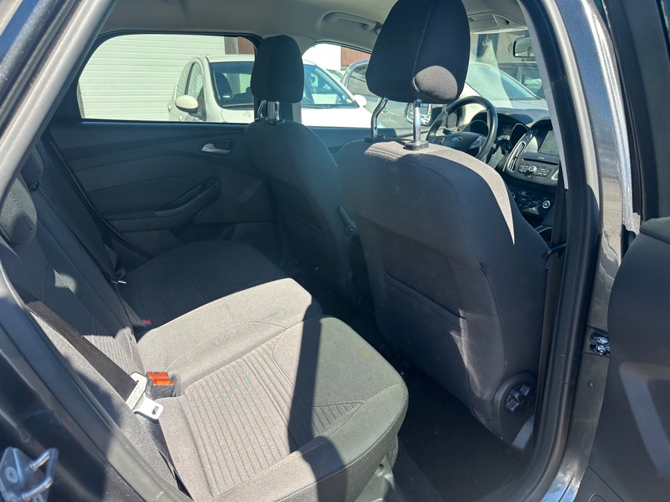 Ford Focus 1,0 EcoBoost Titanium stc. 5d