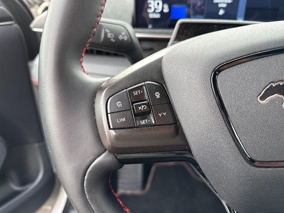 Ford Mustang Mach-E 70 Premium Standard Range AWD 5d