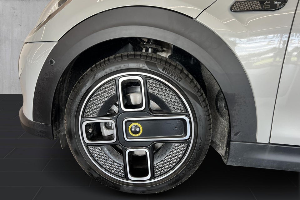 MINI Cooper SE Cabriolet 2d