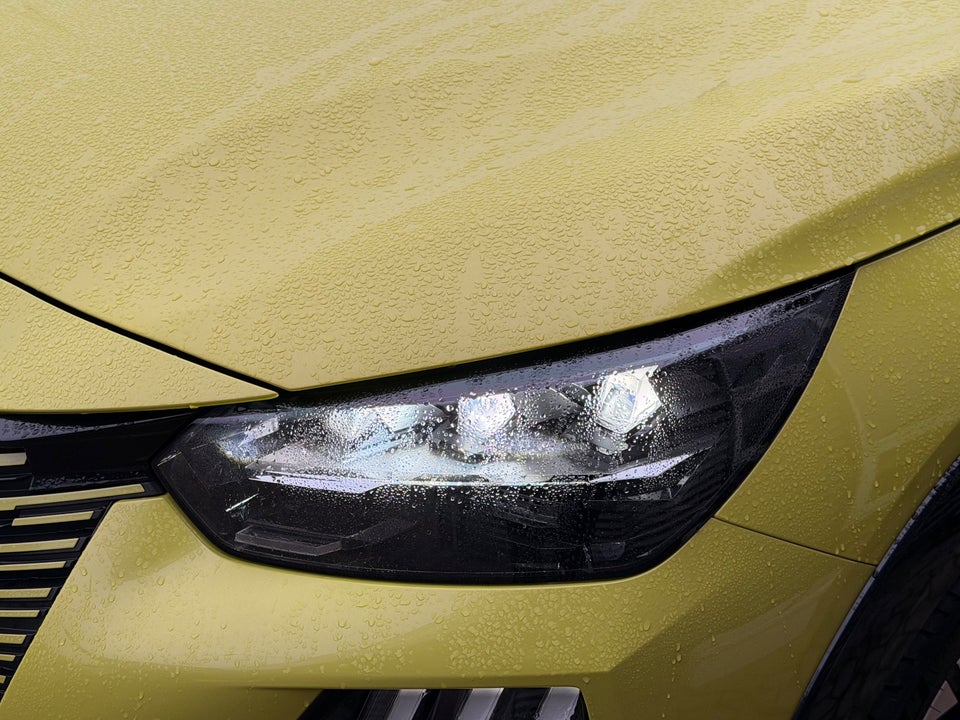 Peugeot e-208 54 GT 5d