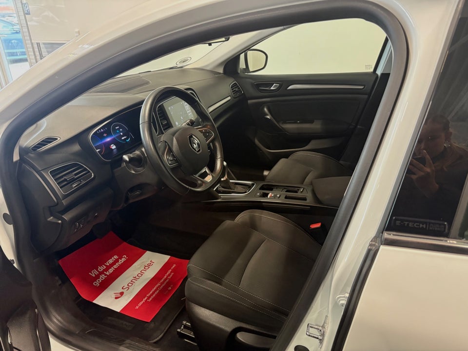 Renault Megane IV 1,6 E-Tech Zen Sport Tourer 5d